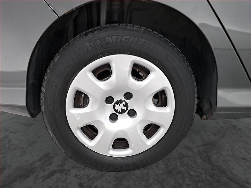 Peugeot 308 (2012) 1.4 VTi, ČR,1.maj - fotka 15 z 16