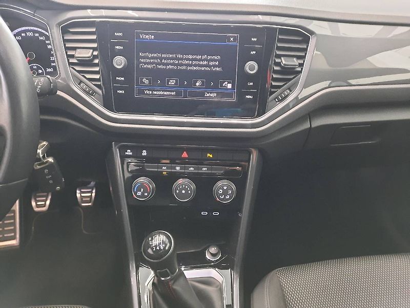 Volkswagen T-Roc (2022) Sport 1.5 TSI (110kW/150k) - fotka 8 z 21