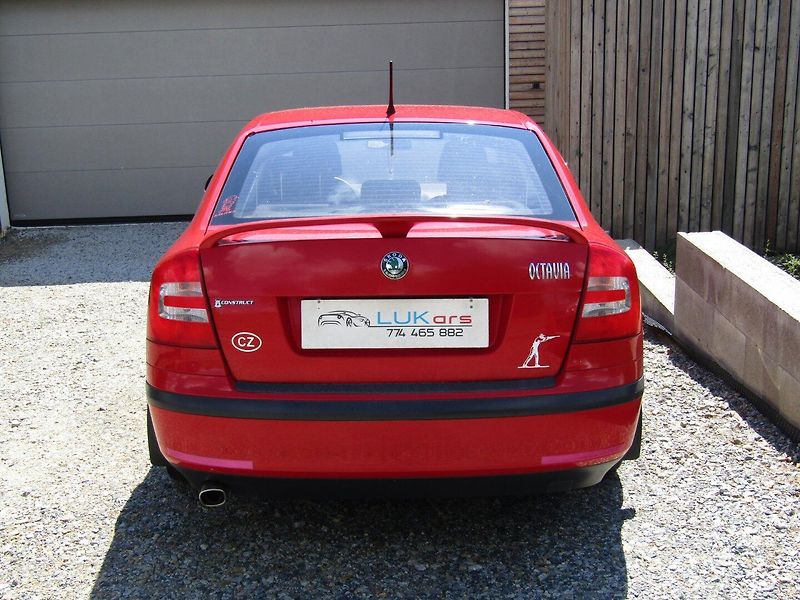 Škoda Octavia (2011) 1.6 MPI 75kW 1.MAJITEL - fotka 7 z 44