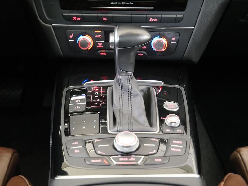 Audi A6 Avant - fotka 26 z 30