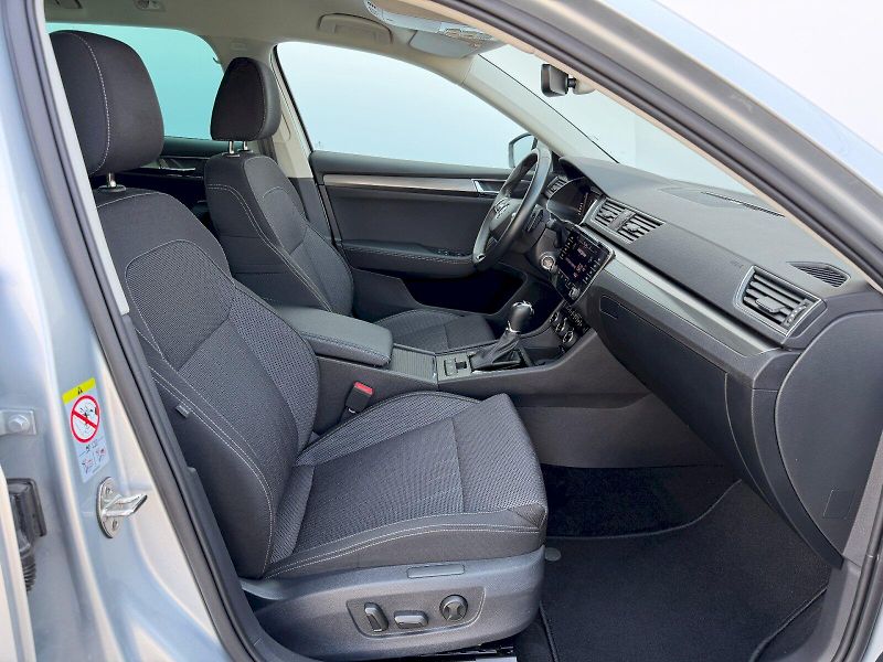 Škoda Superb (2023) 2.0TDI 110kW DSG Style - fotka 29 z 35