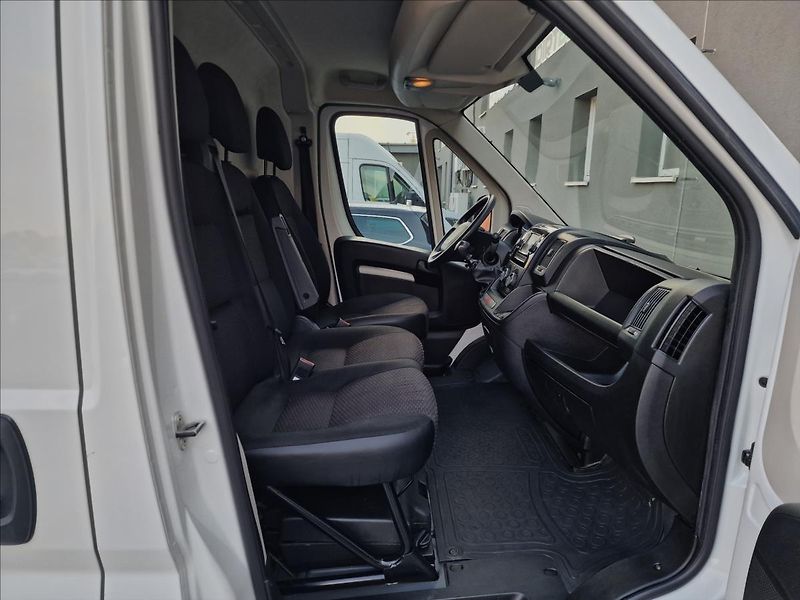 Peugeot Boxer 2.2HDI 103kW L4H2,ČR,1.Maj. - fotka 14 z 48