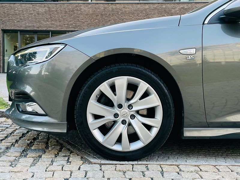 Opel Insignia 2.0CDTi MAN SERVISKA TAŽNÉ LED - fotka 53 z 55