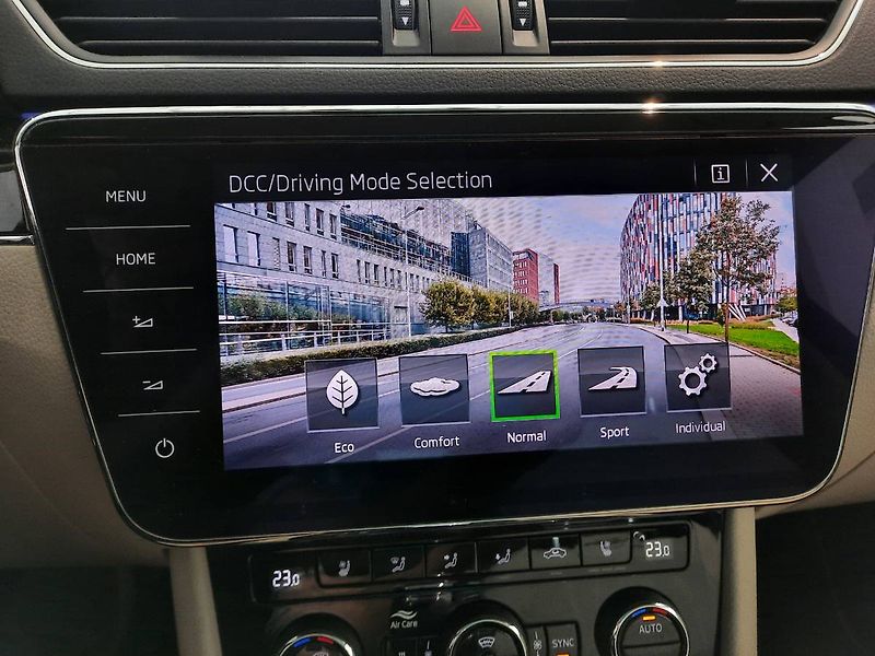 Škoda Superb (2020) Laurin&Klement 2.0 TSI 4x4 (20 - fotka 17 z 30