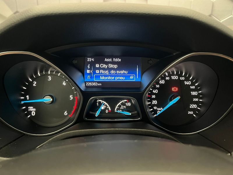 Ford Focus 2.0 TDCi 110kW SPORT - fotka 54 z 63