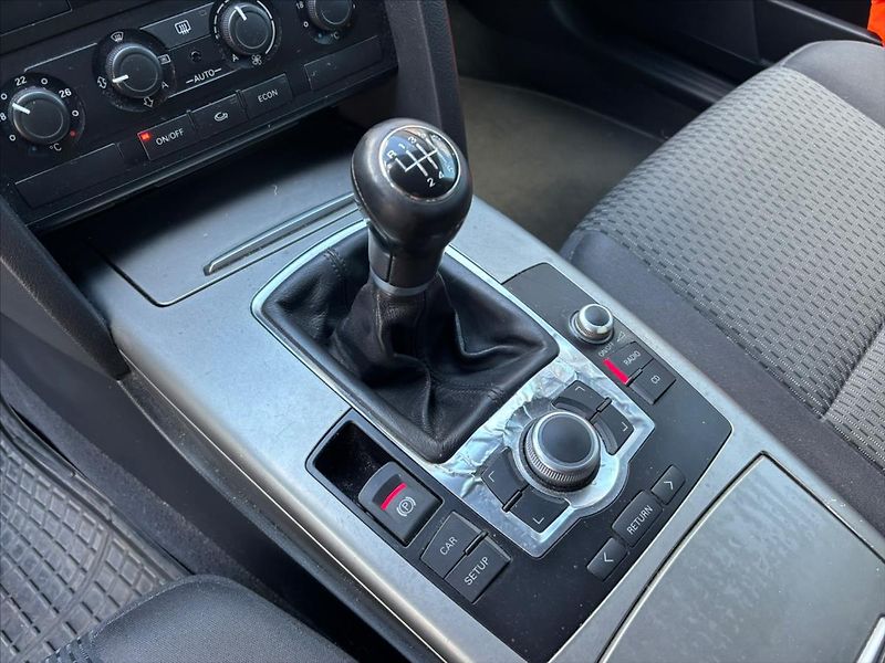 Audi A6 Avant 2,0 TDI - fotka 17 z 23
