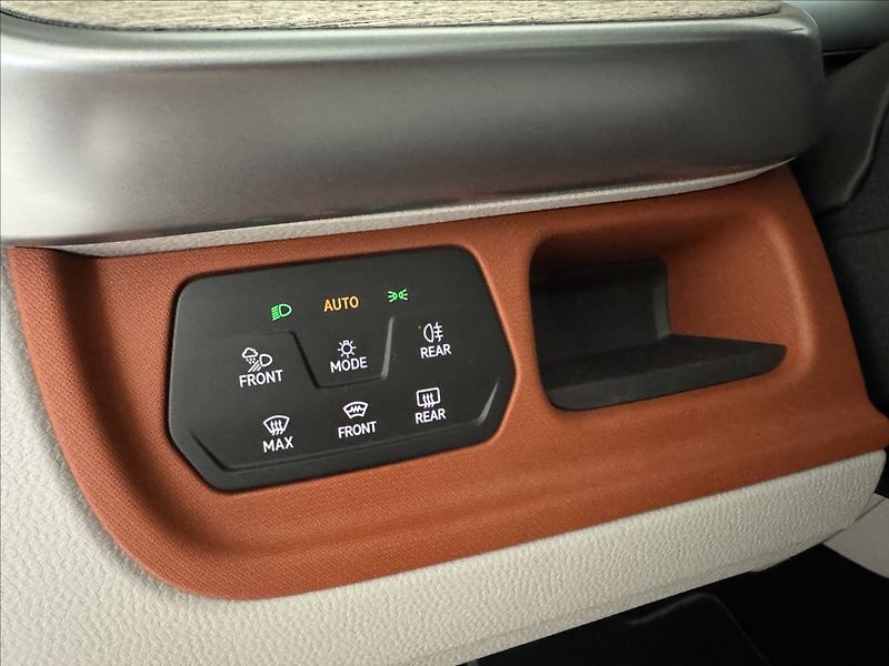 Volkswagen ID.Buzz Pro 150kW IQ Light Assist - fotka 26 z 50