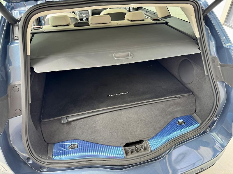 Ford Mondeo 2.0 Hybrid ecvT Aut Vignale P - fotka 25 z 37