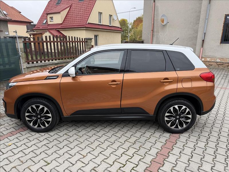 Suzuki Vitara 1,6 4x4 AUTOMAT - fotka 8 z 30