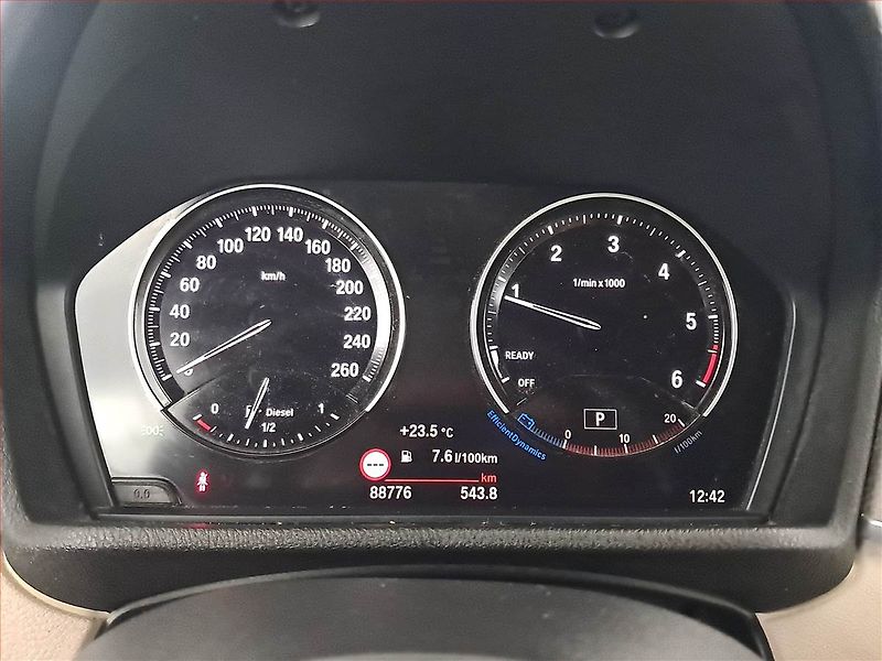 BMW X2 (2018) xDrive20d - fotka 11 z 18