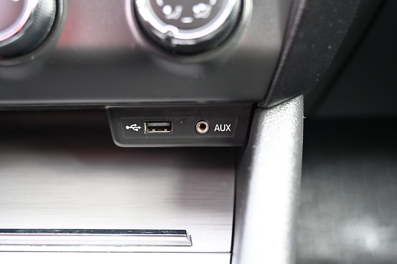 Škoda Octavia 1.6TDI 77KW Edition 4/2015 - fotka 21 z 39