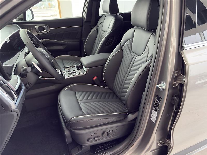 Kia Sorento (2025) 2,2   CRDI 4x4 8DCT TOP - fotka 9 z 29