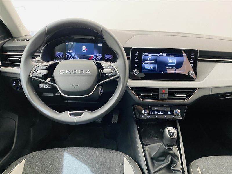 Škoda Scala 1,0 TSI 85kW Top Selection - fotka 10 z 28