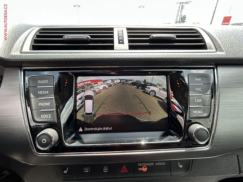 Škoda Fabia (2018) 1.0 TSi, Clever, navi, kamera - fotka 16 z 18