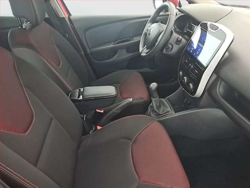 Renault Clio (2014) 1.2 16V, Tempomat - fotka 9 z 16