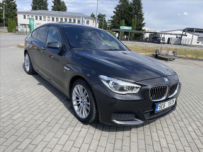 BMW Řada 5 3,0 GT 190kw 530d M-Paket Pano - fotka 37 z 37