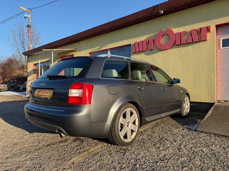 Audi S4 4.2 V8 344PS/Quattro/Manuál - fotka 3 z 24
