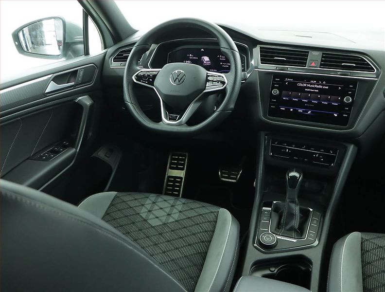 Volkswagen Tiguan Allspace (2022) R-Line 2.0 TDI - fotka 7 z 16
