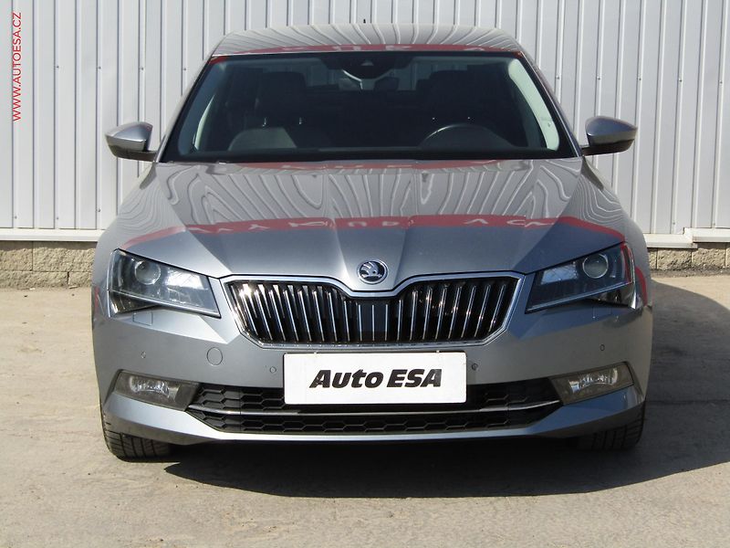 Škoda Superb (2015) 2.0 TDi, Style, DSG - fotka 2 z 22