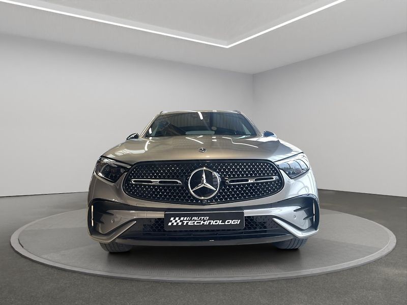 Mercedes-Benz GLC (2024) 300 de 4MATIC - fotka 2 z 21