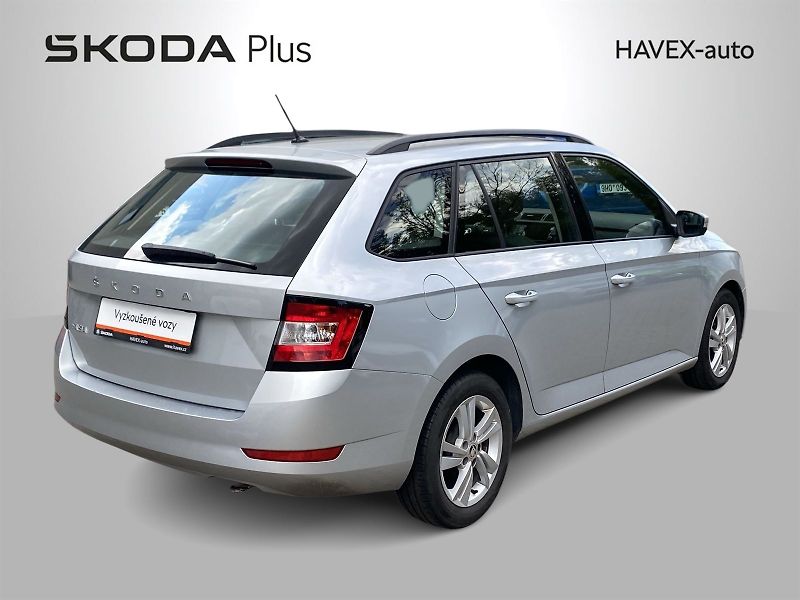 Škoda Fabia (2022) Combi 1.0 TSI Ambition Plus - fotka 2 z 30