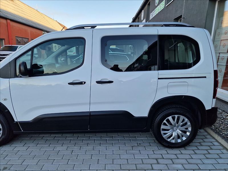 Peugeot Rifter 1.2 PureTech 110 S&S,ČR,1.Maj - fotka 43 z 50