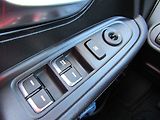 Kia Carens (2014) 1.7 CRDi, AC - náhled 11