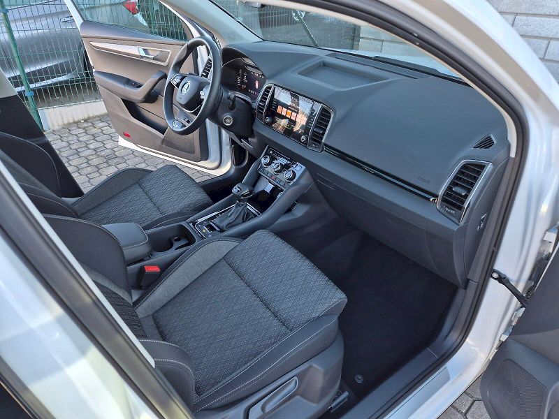 Škoda Karoq (2024) Top Selection 1.5 TSI 110 kW 7 - fotka 21 z 34