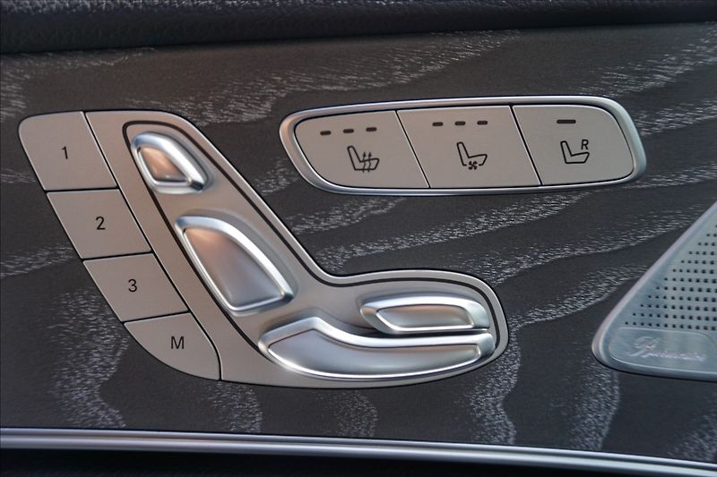 Mercedes-Benz CLS 3,0 450 4M, CZ původ - fotka 10 z 23