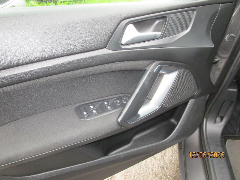 Peugeot 308 (2019) 1,5 HDi SW  - fotka 10 z 30