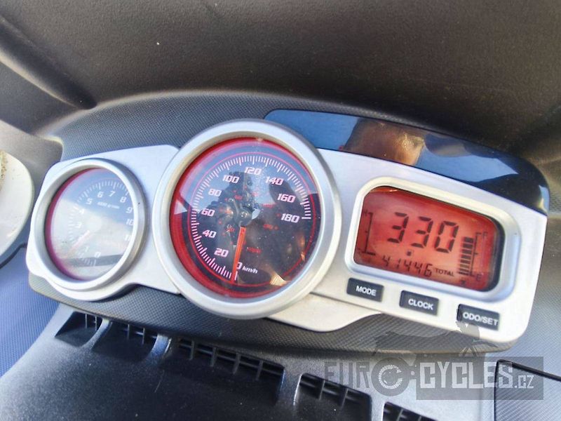Gilera Nexus 500 (2011) - fotka 11 z 11