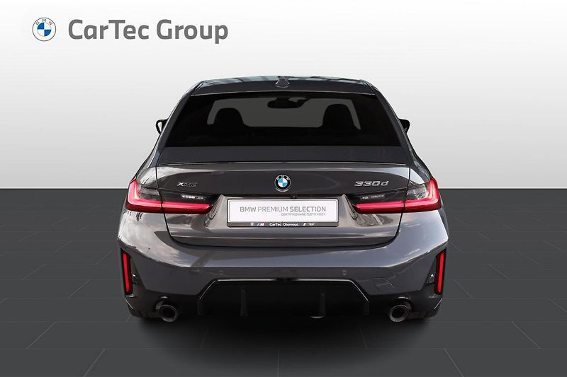 BMW Řada 3 330d xDrive Sedan - fotka 4 z 17