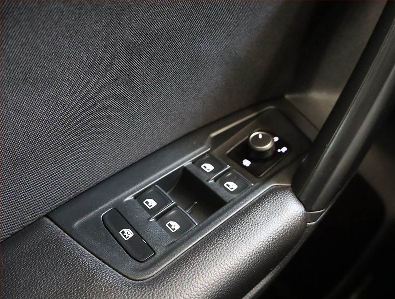 Volkswagen Tiguan (2019) Highline 2.0 TSI - fotka 23 z 25
