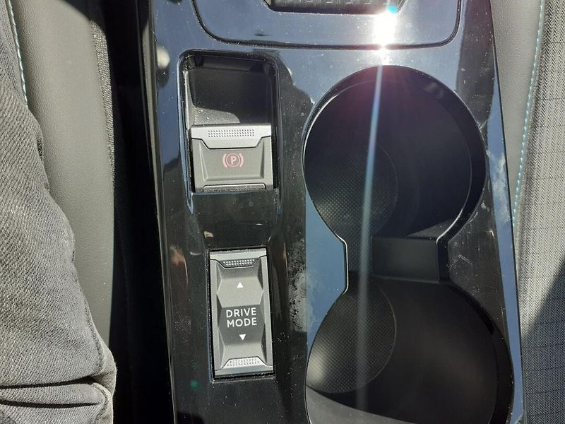 Peugeot 208 (2023) ELEKTRO 100Kw NAVIGACE - fotka 25 z 39