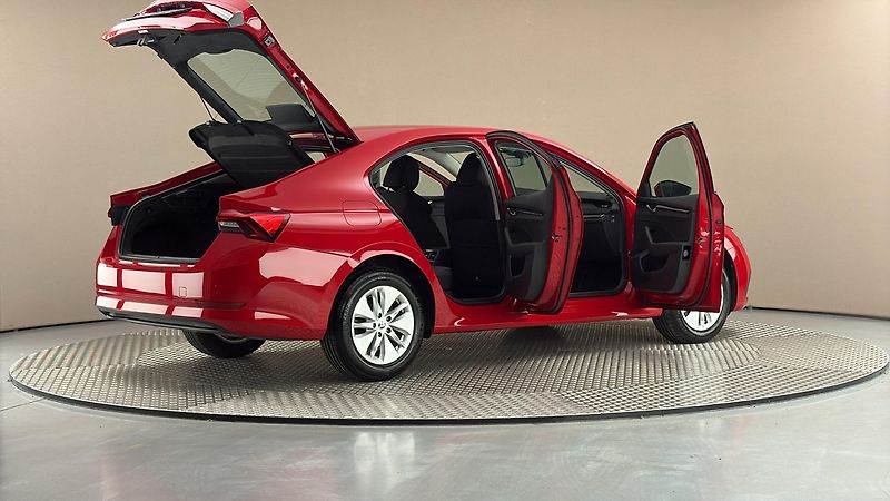 Škoda Octavia 2.0 TDI DSG Ambition - fotka 6 z 24