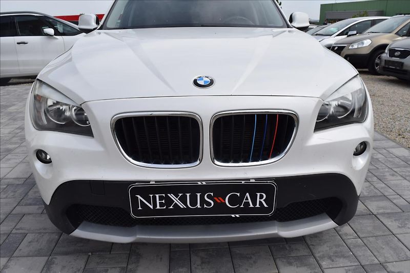 BMW X1 2,0 d 105KW 4X4 TAŽNÉ ALU - fotka 2 z 46