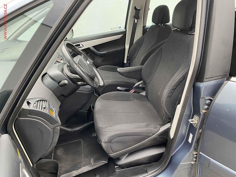 Citroën C4 Picasso (2009) 1.6i, autoAC, temp - fotka 9 z 18