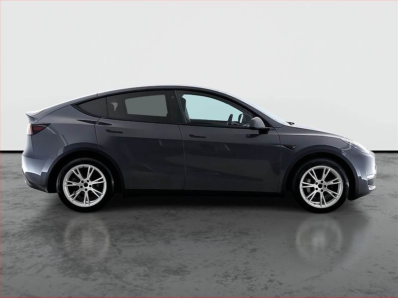 Tesla Model Y (2023) Long Range AWD 79kWh, SoH 91% - fotka 6 z 21
