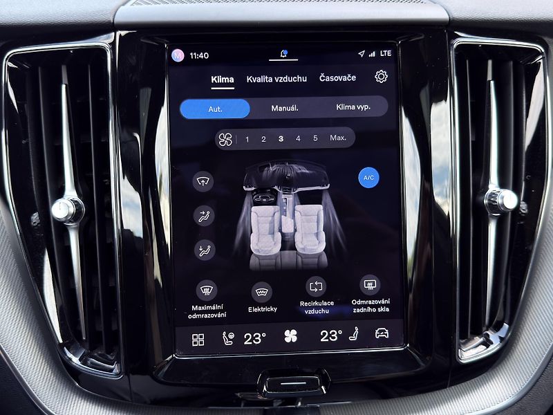 Volvo XC60 T8 AWD RECH.+sada zimních kol  - fotka 41 z 51