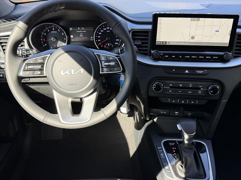 Kia Ceed 1,5 T-GDI SW 7DCT TOP - fotka 7 z 9