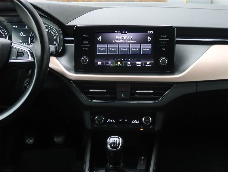 Škoda Scala (2019) Style 1.6 TDI, Serv.kniha - fotka 12 z 23