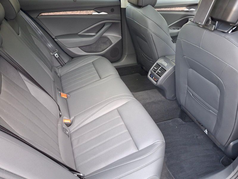 Škoda Superb (2025) Combi iV L&K DSG 1,5TSi 150kW - fotka 15 z 35