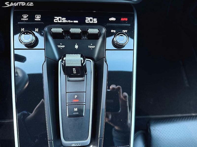 Porsche 911 992 Carrera S záruka do 12/26 - fotka 16 z 32