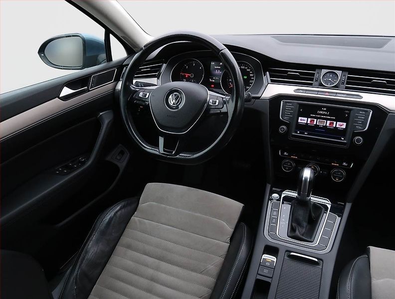 Volkswagen Passat (2016) Highline 2.0 TDI, Automat - fotka 7 z 21