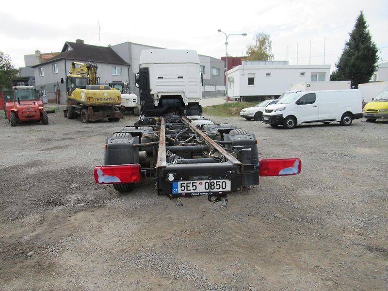 MAN TGX (2016) 26.400 manuál,retarder euro 6 - fotka 9 z 19