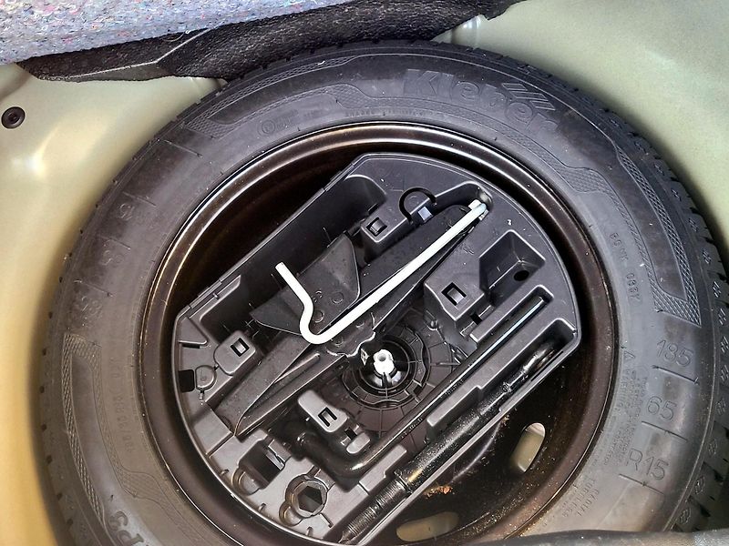 Citroën C3 1,2 110k Feel *SERV.KNIHA*   - fotka 14 z 44
