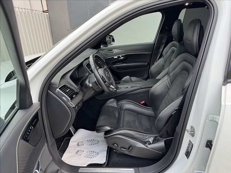 Volvo XC90 2,0 T6 AWD Drive-E 2.0L R-Desi - fotka 22 z 50