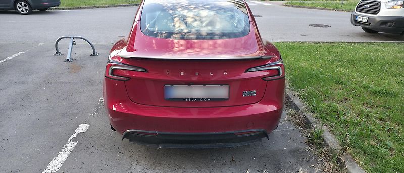 Tesla Model 3 (2024) Performance Highland - fotka 7 z 10
