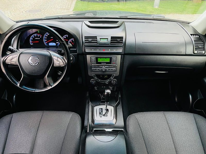 SsangYong Rexton 2.0TD 4x4 AUTOMAT TAŽNÉ VÝHŘEV - fotka 26 z 51