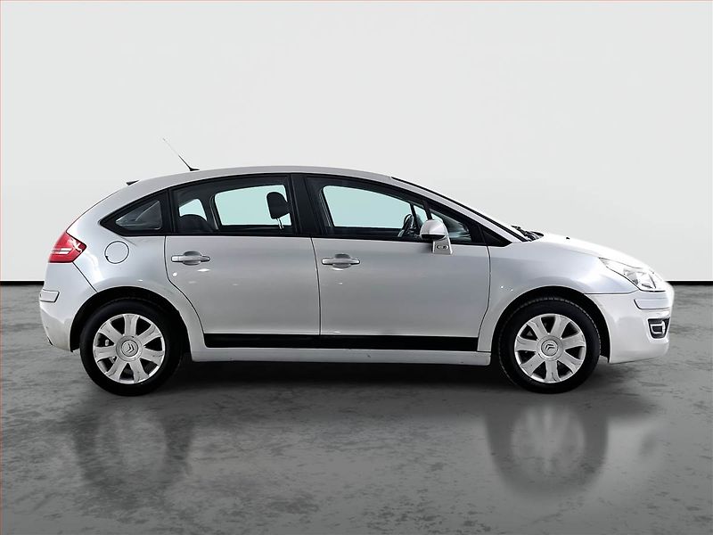 Citroën C4 (2009) 2.0 HDI, Tažné, zamluveno - fotka 6 z 18